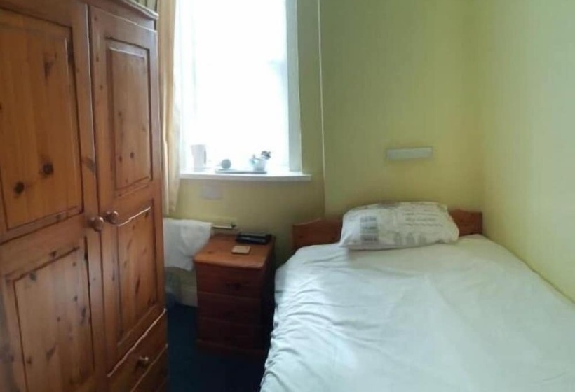 اتاق استاندارد یک نفره, The Ratcliffe Guest House