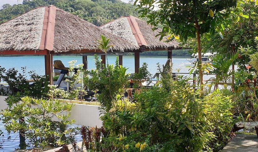 اتاق لوکس با چشمانداز باغ, Edgewater Dive & Spa Resort