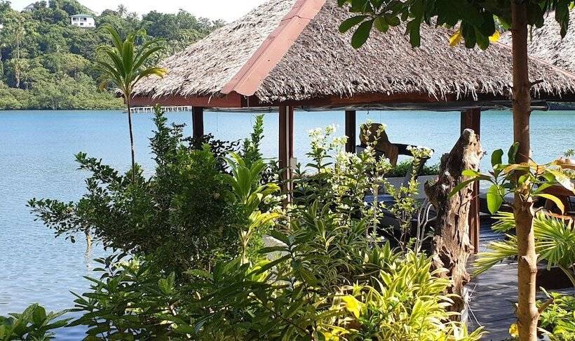 اتاق لوکس با چشمانداز باغ, Edgewater Dive & Spa Resort