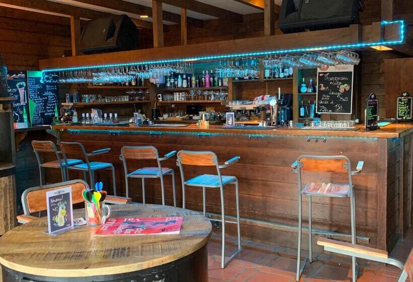 스탠다드 룸 산 전망, Champoussin Lodge