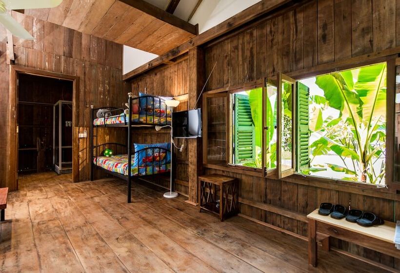 جناح عائلي, Kampot River Residence