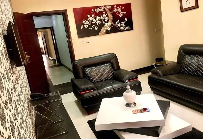 سوییت, Providence Hotel And Suites