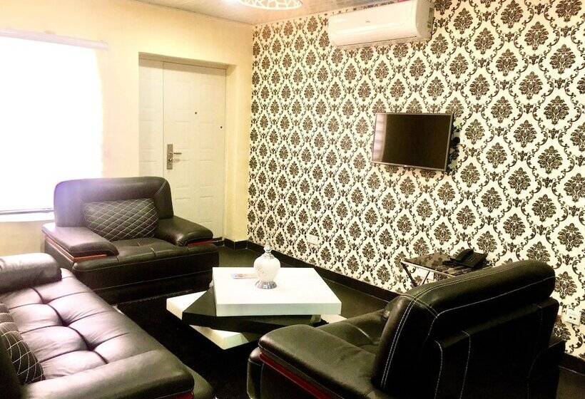 سوییت, Providence Hotel And Suites