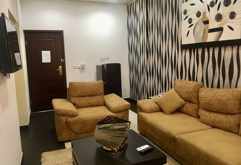 سوییت, Providence Hotel And Suites