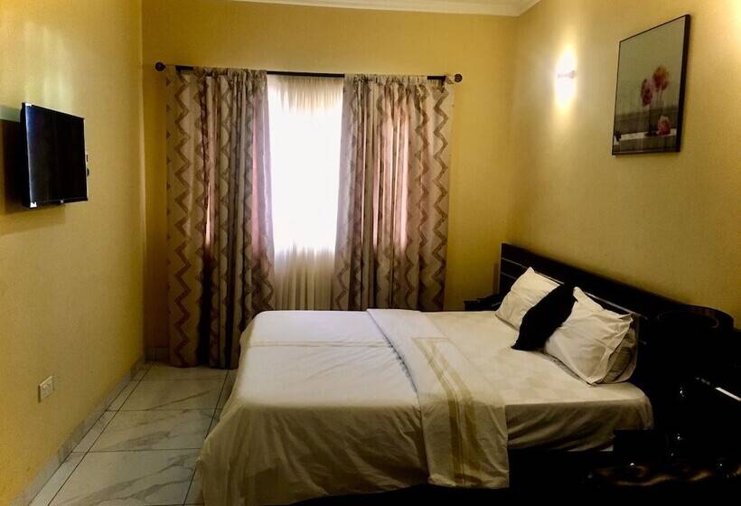 سوییت, Providence Hotel And Suites