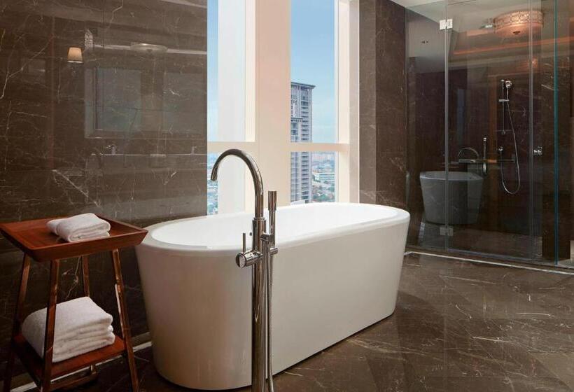 이그제큐티브 스위트 킹침대, Sheraton Petaling Jaya