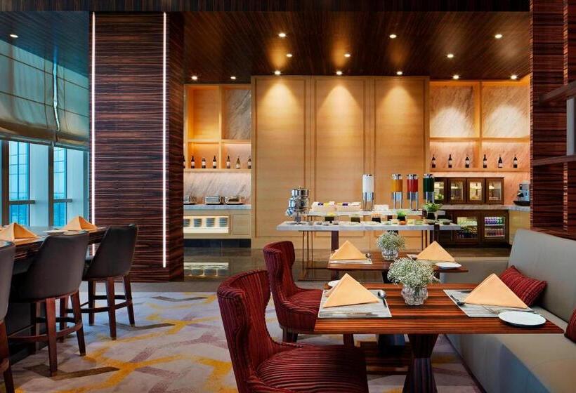 클럽 룸 킹침대, Sheraton Petaling Jaya