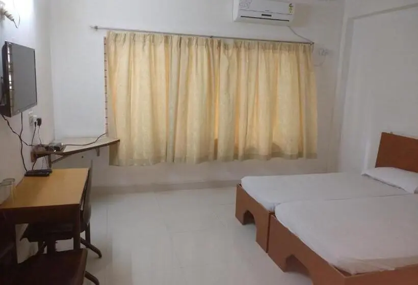 Deluxe Room, Surya