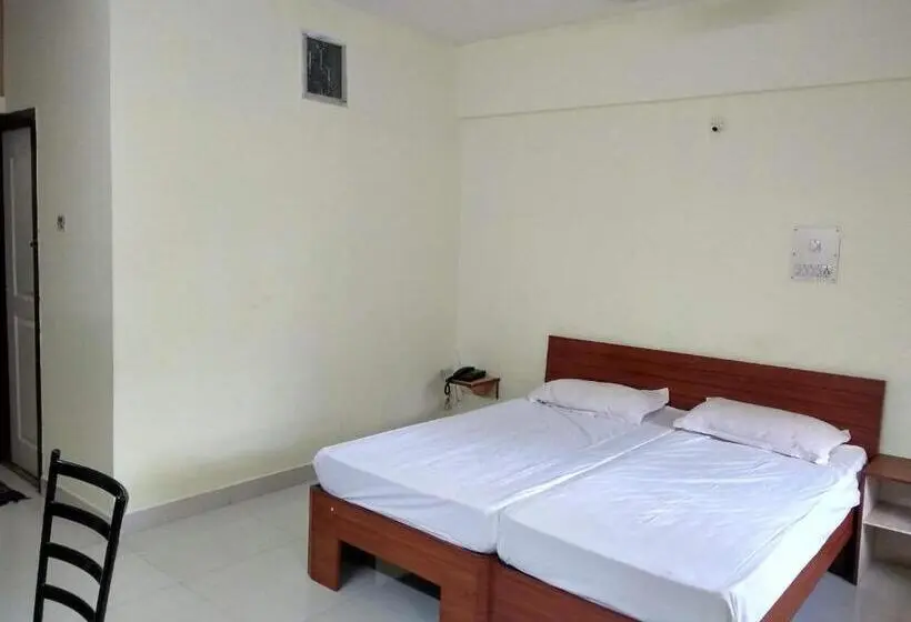 Deluxe Room, Surya