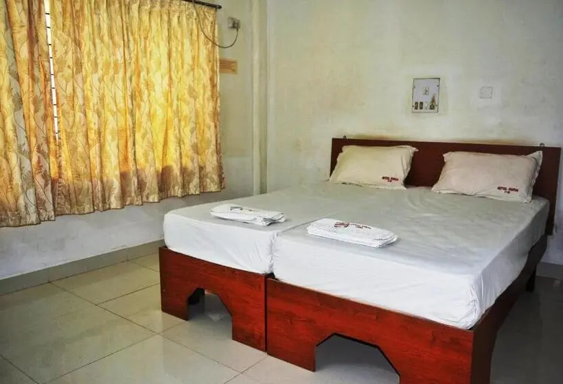 Deluxe Room, Surya