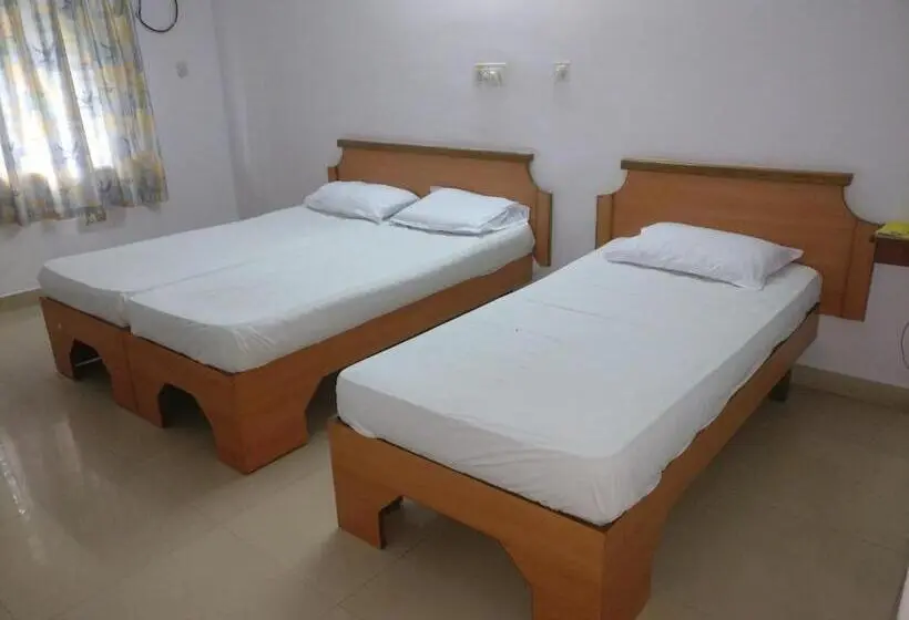 Standard Triple Room, Surya