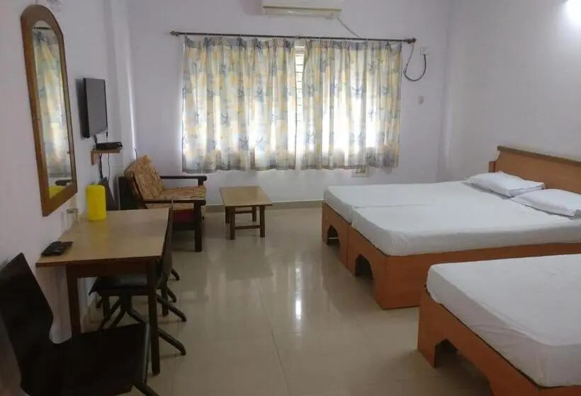 Standard Triple Room, Surya