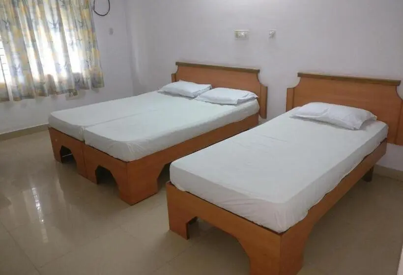Standard Triple Room, Surya