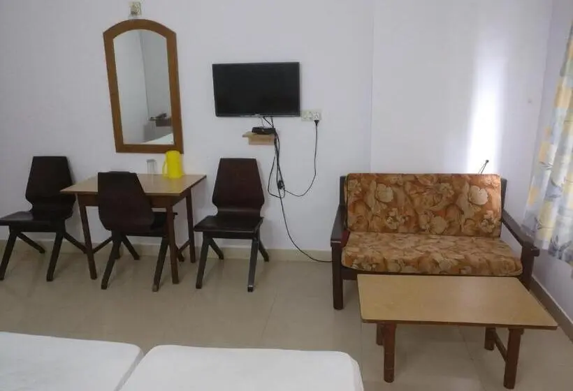 Standard Triple Room, Surya
