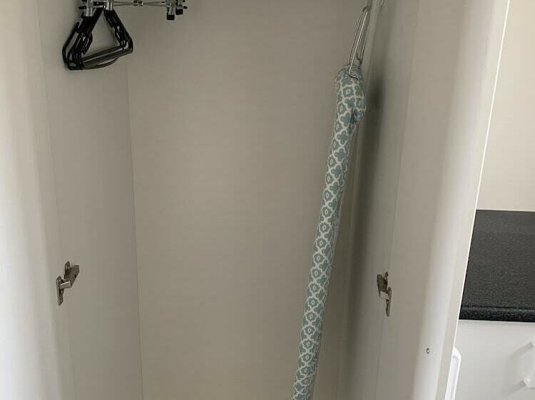 חדר דלוקס, Mariner Motel