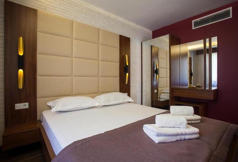 四人标准间, Maxuite Hotel In Home