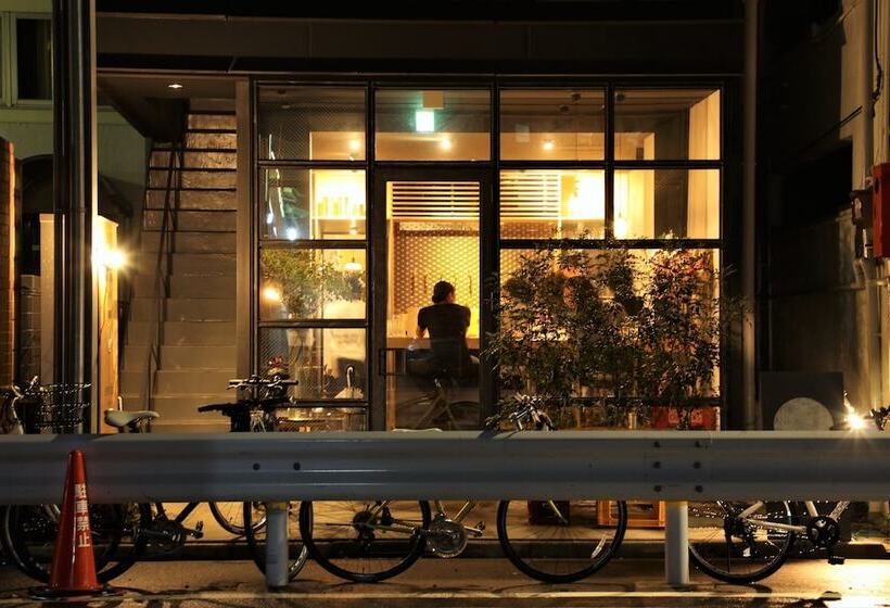 Habitació Estàndard, Aet