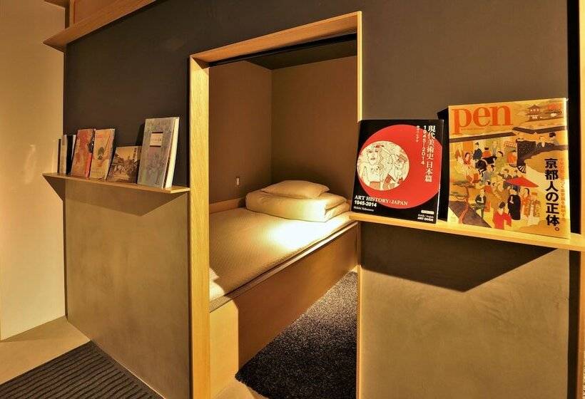 Habitació Estàndard, Aet