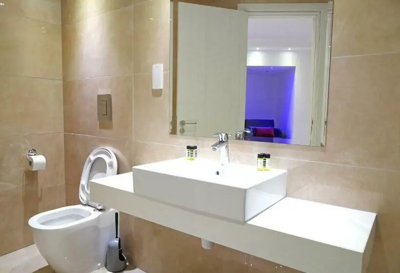 سوییت جونیور با چشمانداز دریا, Amethyst Napa Hotel & Spa