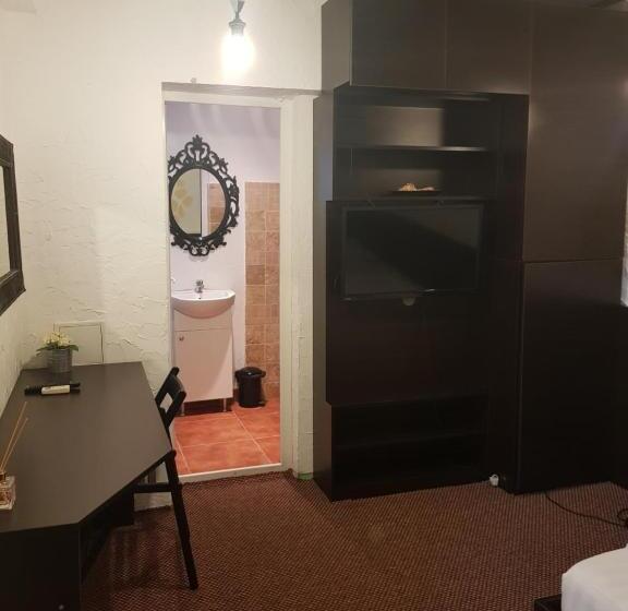 اتاق استاندارد, Mpoint Motel