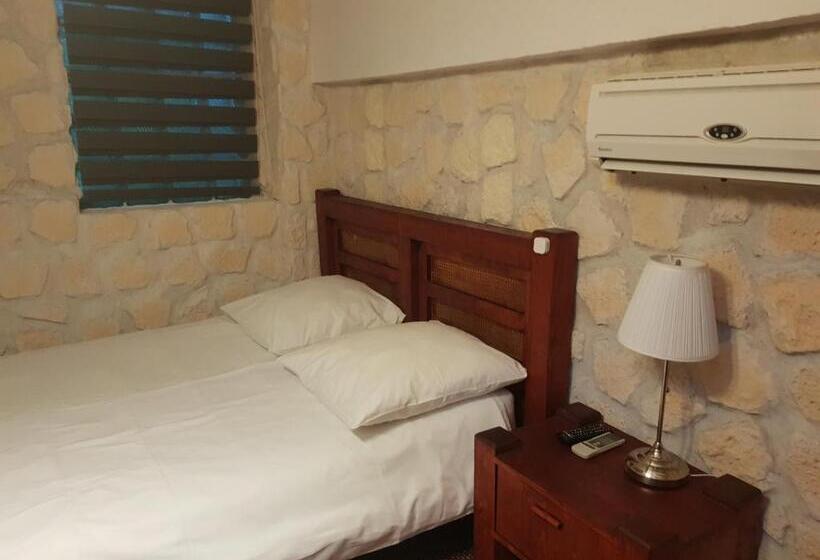 اتاق استاندارد, Mpoint Motel