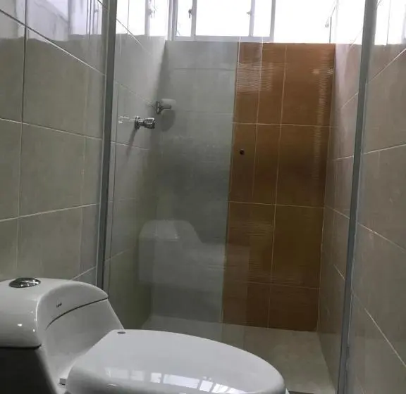 اتاق لوکس, Barcelona