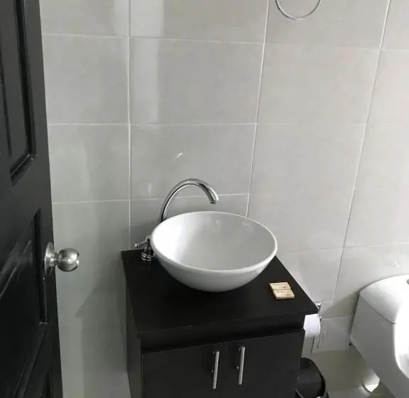 اتاق لوکس, Barcelona