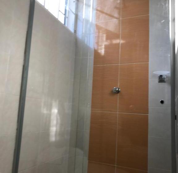 컴포트 트리플 룸, Barcelona