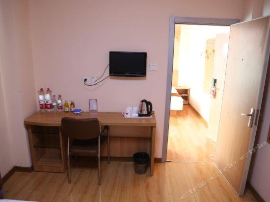 Номер Стандарт Трехместный, Thank Inn Chain Hotel Shandong Jinan Second Ring East Road Hualong