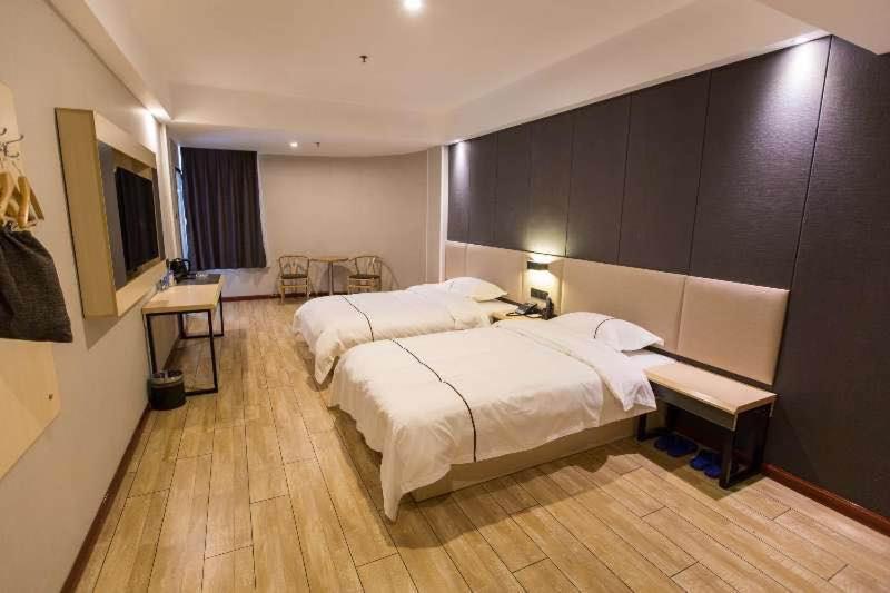 Номер бизнес-класса, Thank Inn Plus Hotel Hebei Tangshan Road South District Train Station