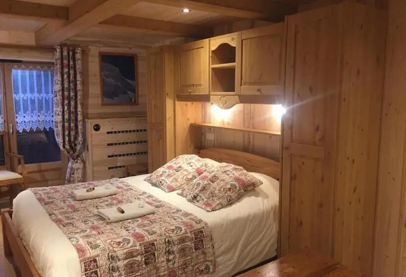 اتاق استاندارد سه نفره, Chalet L'aiglon