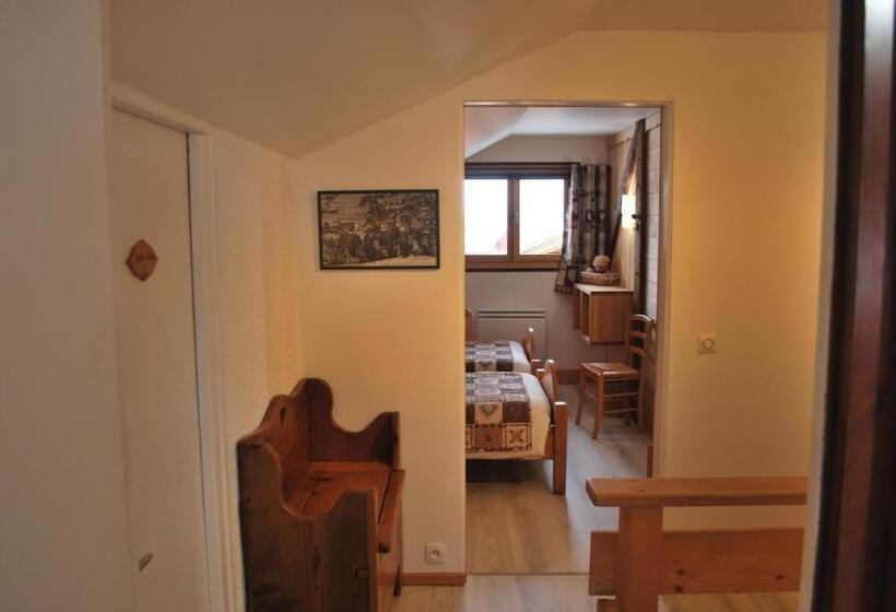 اتاق استاندارد چهار تخته, Chalet L'aiglon