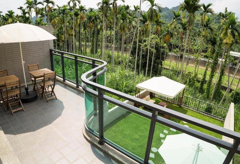 اتاق خانوادگی با چشم‌انداز کوه, 集集16號 百大金質好客民宿