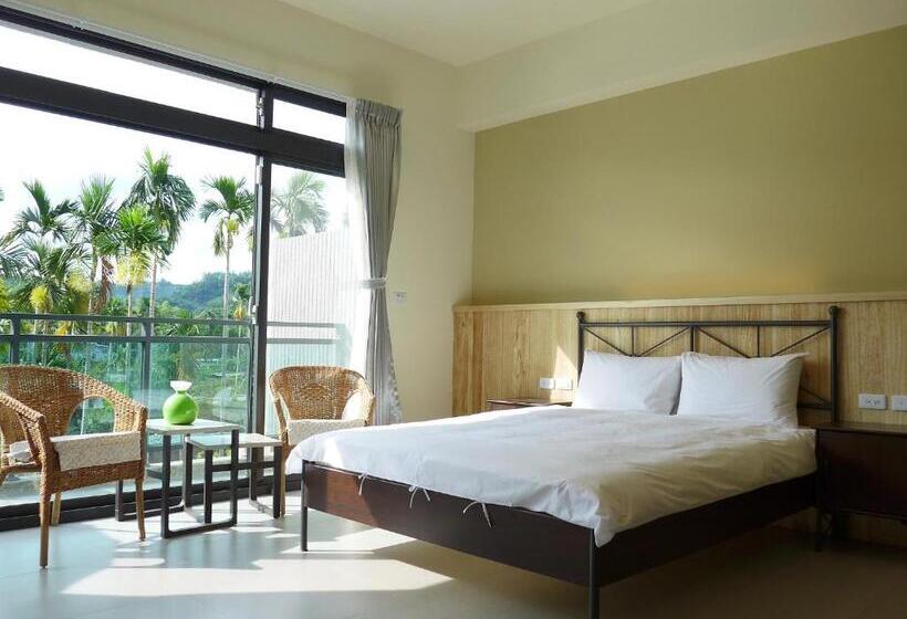 اتاق خانوادگی با چشم‌انداز کوه, 集集16號 百大金質好客民宿