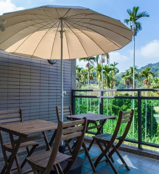 اتاق خانوادگی با چشم‌انداز کوه, 集集16號 百大金質好客民宿