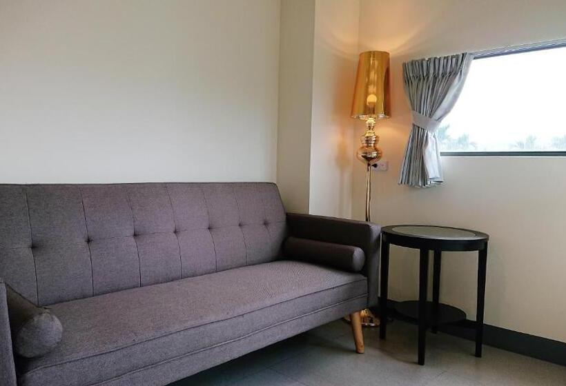 اتاق استاندارد سه تخته با چشم‌انداز, 集集16號 百大金質好客民宿