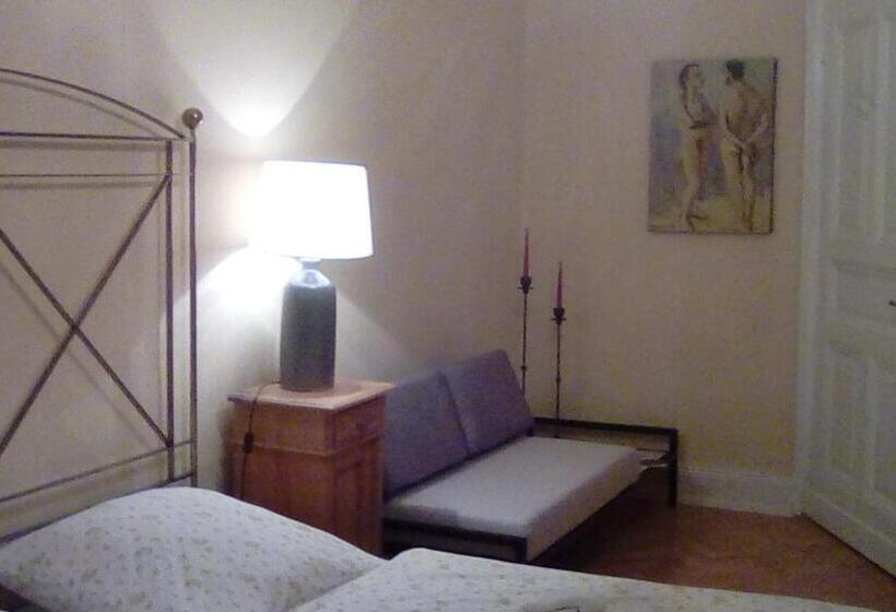 Люкс Вид на Реку, Wohnen Im Burg