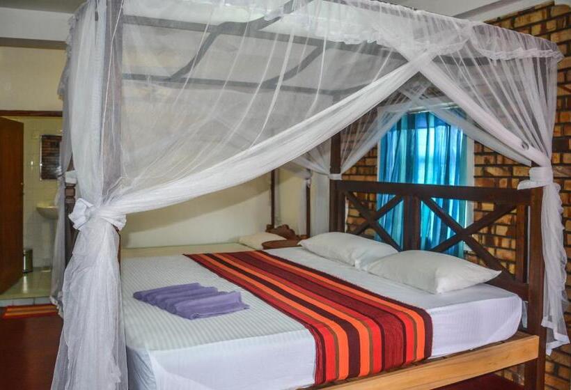غرفة قياسية ثلاثية مزودة بتراس, Blue Horizon Beach