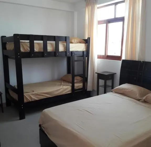 Standard Neljän Hengen Huone, Bungalows Rupay Wasi