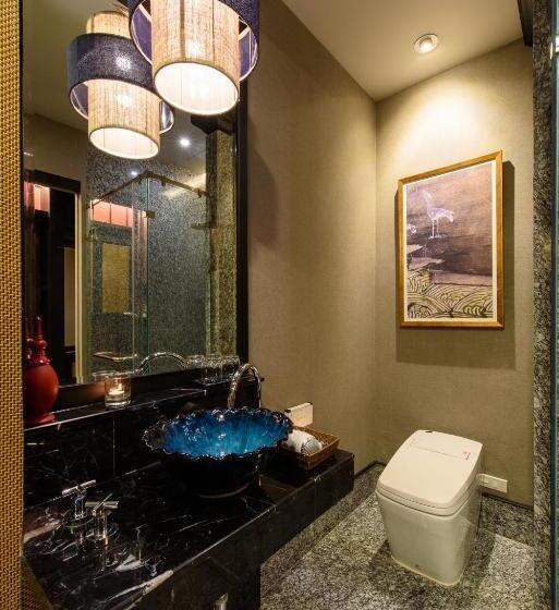 جناح ملكى, Chala Number6