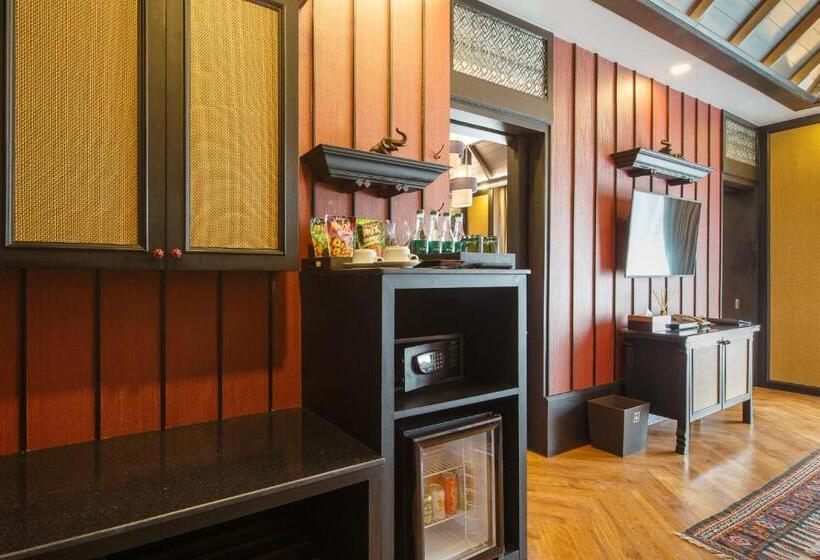 جناح ملكى, Chala Number6