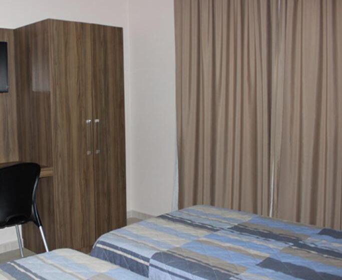 Номер Deluxe, Do Comércio