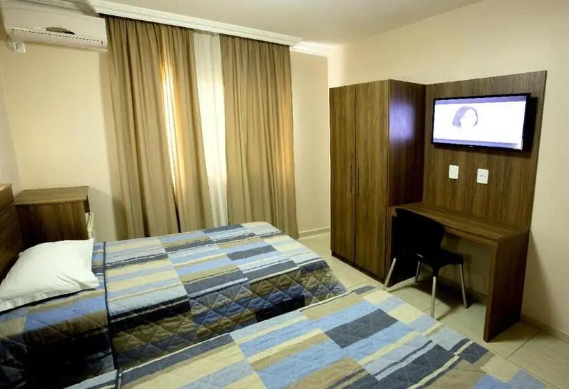 Standard-huone, Do Comércio