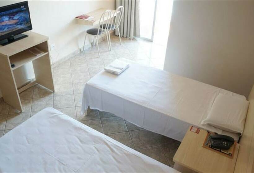 标准间, Manhuaçu Center