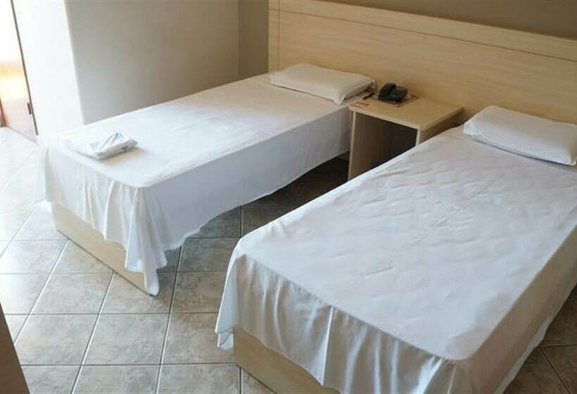 标准间, Manhuaçu Center