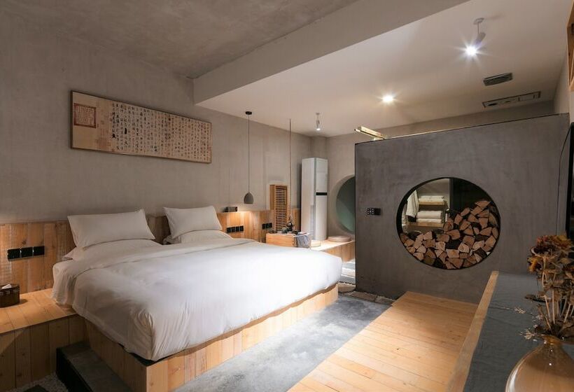 اتاق لوکس, Shangrila Karesansui