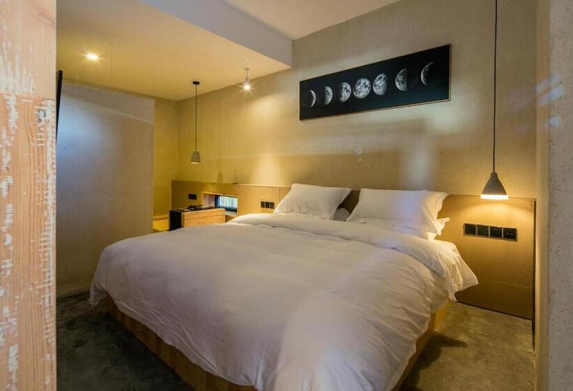 اتاق لوکس, Shangrila Karesansui