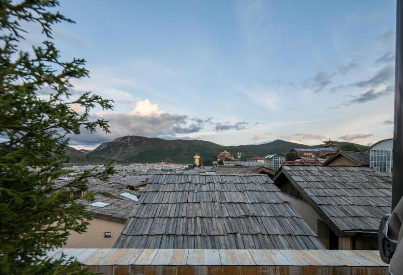 Suite with Terrace, Shangrila Karesansui