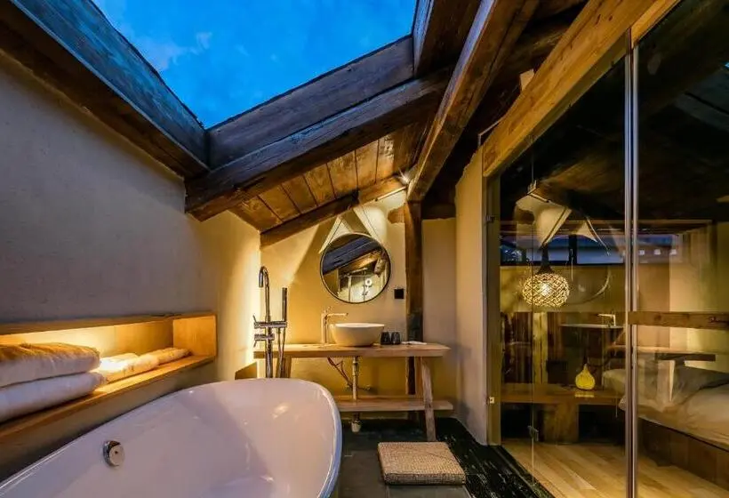 テラス付スイート, Shangrila Karesansui