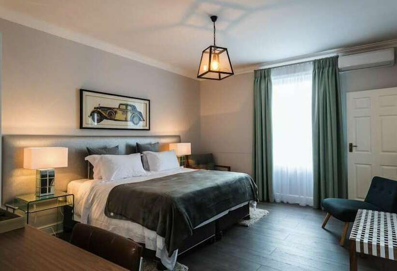 جناح إدارى, Waterstone Lodge